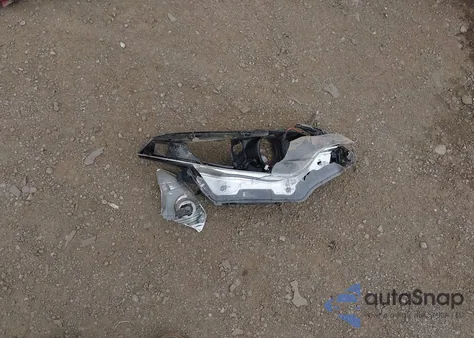 2015 Toyota Corolla Le Premium z USA, uszkodzony, nr VIN 2T1BURHE4FC282269